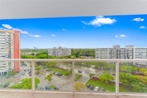 Copropriété à vendre à Miami, Floride: 2 chambres, 105.91 m2 № 1984454 - photo 3