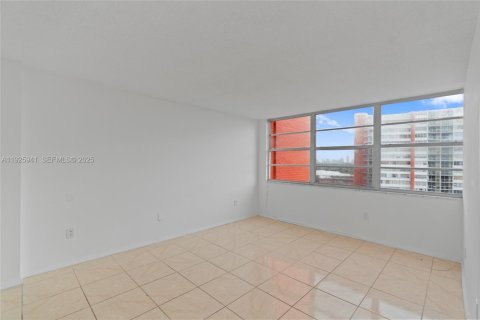 Copropriété à vendre à Miami, Floride: 2 chambres, 105.91 m2 № 1984454 - photo 22