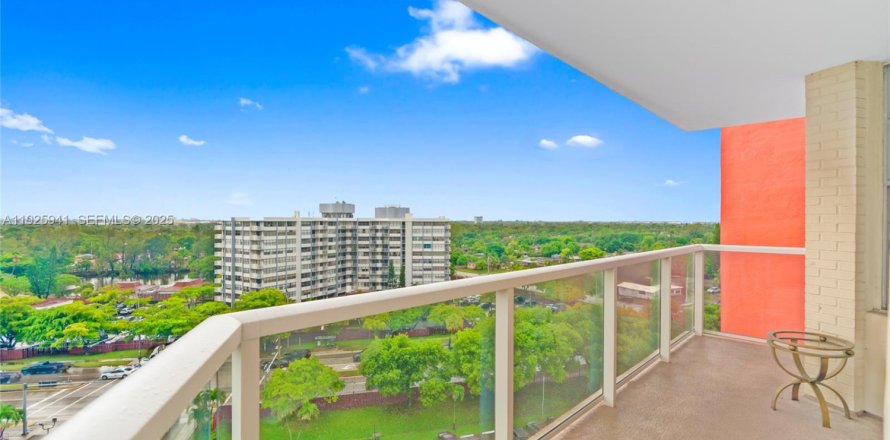 Condo à Miami, Floride, 2 chambres  № 1984454