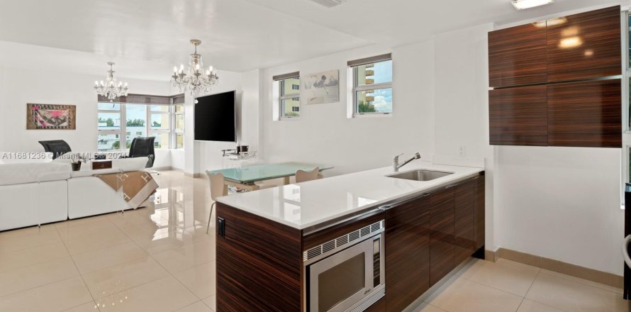 Condominio en Miami Beach, Florida, 1 dormitorio № 1868707