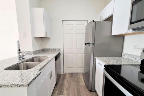 Condo in Orlando, Florida, 1 bedroom  № 1770188 - photo 2
