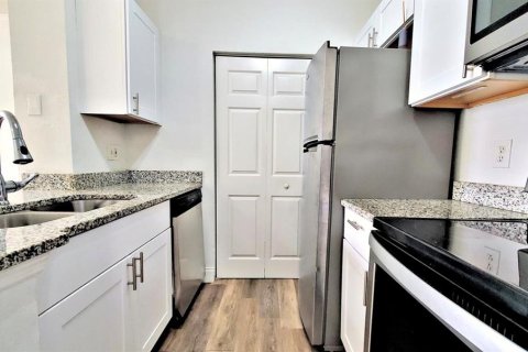 Condo in Orlando, Florida, 1 bedroom  № 1770188 - photo 9