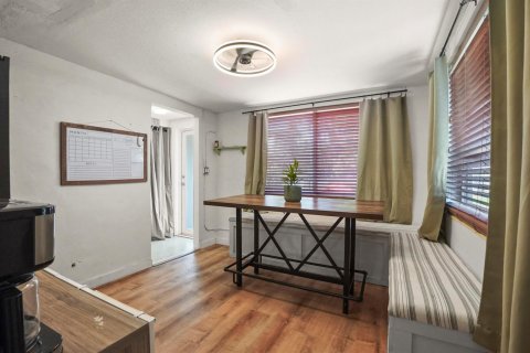 House in Fort Lauderdale, Florida 2 bedrooms, 75.62 sq.m. № 2183258 - photo 7