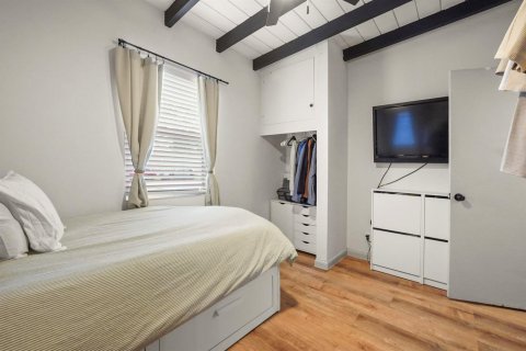 House in Fort Lauderdale, Florida 2 bedrooms, 75.62 sq.m. № 2183258 - photo 9