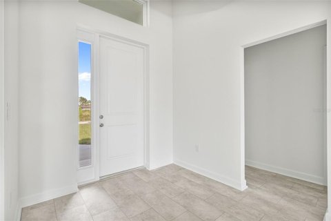 House in Port Charlotte, Florida 3 bedrooms, 161.65 sq.m. № 2155879 - photo 7