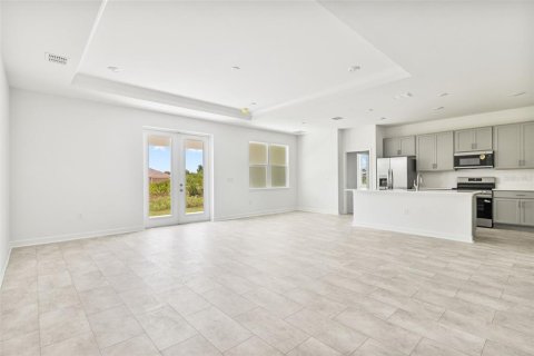 House in Port Charlotte, Florida 3 bedrooms, 161.65 sq.m. № 2155879 - photo 8