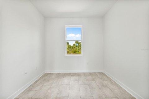 House in Port Charlotte, Florida 3 bedrooms, 161.65 sq.m. № 2155879 - photo 17