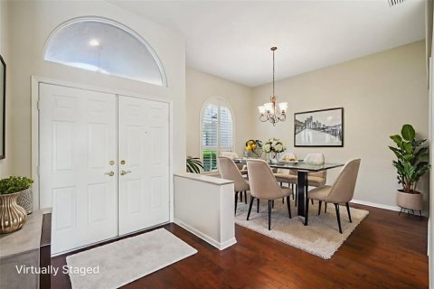 House in Tampa, Florida 4 bedrooms, 239.04 sq.m. № 1894944 - photo 3
