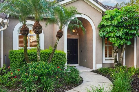 House in Tampa, Florida 4 bedrooms, 239.04 sq.m. № 1894944 - photo 2