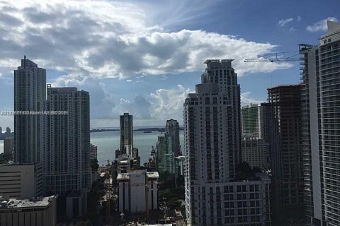 Condo in Miami, Florida, 1 bedroom  № 1868269 - photo 11