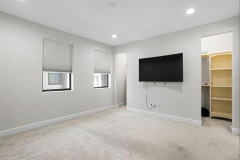 Adosado en alquiler en Tampa, Florida, 3 dormitorios, 194.82 m2 № 1780561 - foto 12