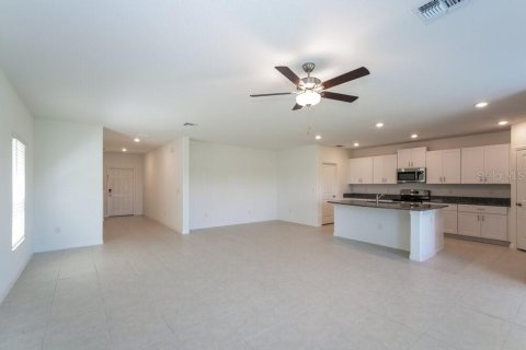 House in Lutz, Florida 5 bedrooms, 205.96 sq.m. № 1914650 - photo 6