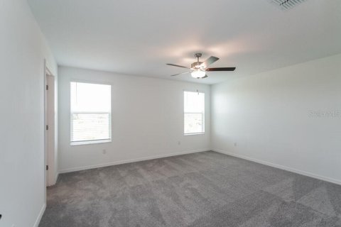 House in Lutz, Florida 5 bedrooms, 205.96 sq.m. № 1914650 - photo 9