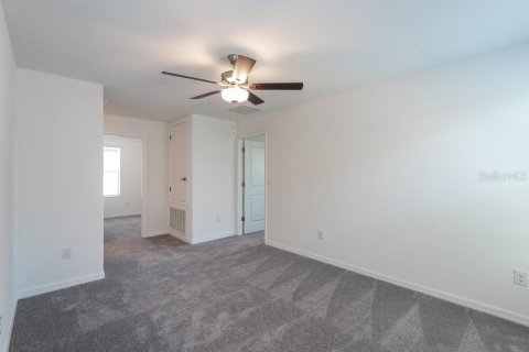 House in Lutz, Florida 5 bedrooms, 205.96 sq.m. № 1914650 - photo 12