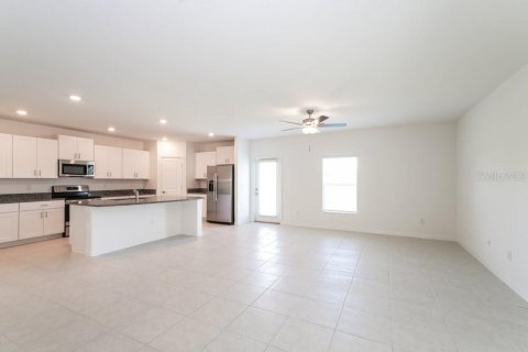 House in Lutz, Florida 5 bedrooms, 205.96 sq.m. № 1914650 - photo 5