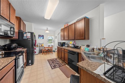 Villa ou maison à vendre à Kissimmee, Floride: 3 chambres, 143.53 m2 № 2412671 - photo 23