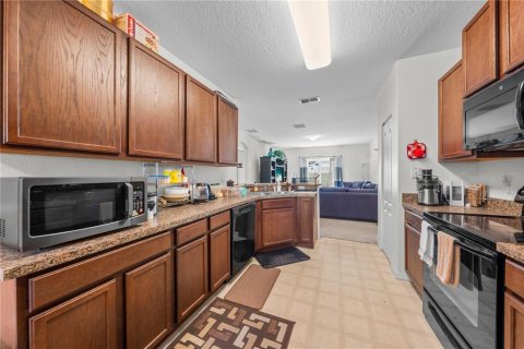 Villa ou maison à vendre à Kissimmee, Floride: 3 chambres, 143.53 m2 № 2412671 - photo 25