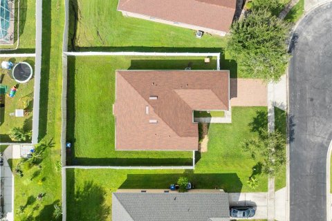 Villa ou maison à vendre à Kissimmee, Floride: 3 chambres, 143.53 m2 № 2412671 - photo 6