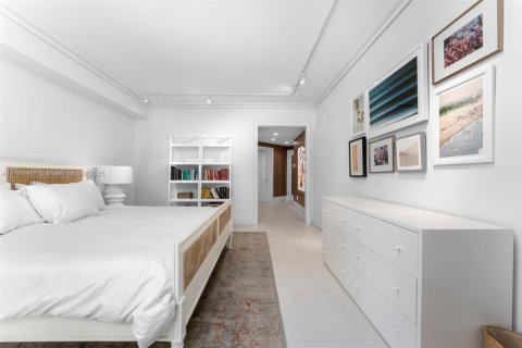 Condo in Miami Beach, Florida, 3 bedrooms  № 1726690 - photo 12