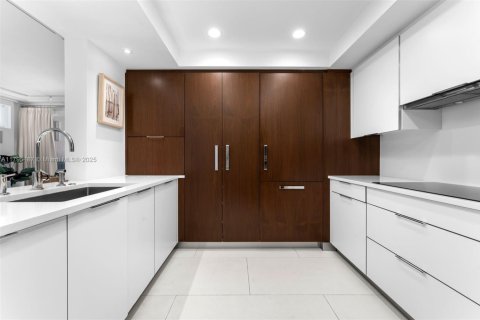 Condo in Miami Beach, Florida, 3 bedrooms  № 1726690 - photo 6