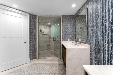Condo in Miami Beach, Florida, 3 bedrooms  № 1726690 - photo 14