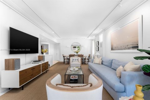 Condo in Miami Beach, Florida, 3 bedrooms  № 1726690 - photo 8