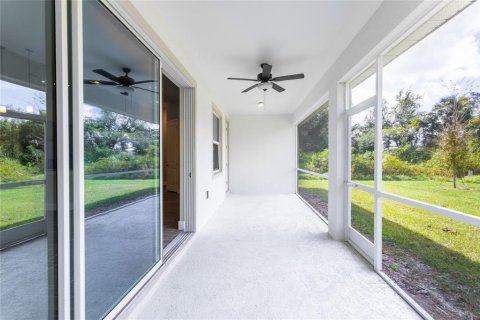 House in Punta Gorda, Florida 3 bedrooms, 186.08 sq.m. № 1436377 - photo 15