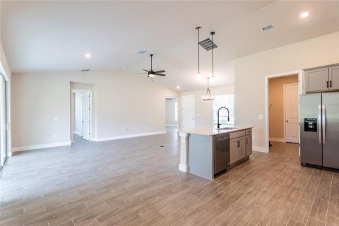 House in Punta Gorda, Florida 3 bedrooms, 186.08 sq.m. № 1436377 - photo 8