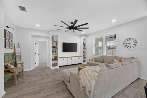 House in Wimauma, Florida 3 bedrooms, 205.04 sq.m. № 2396873 - photo 22