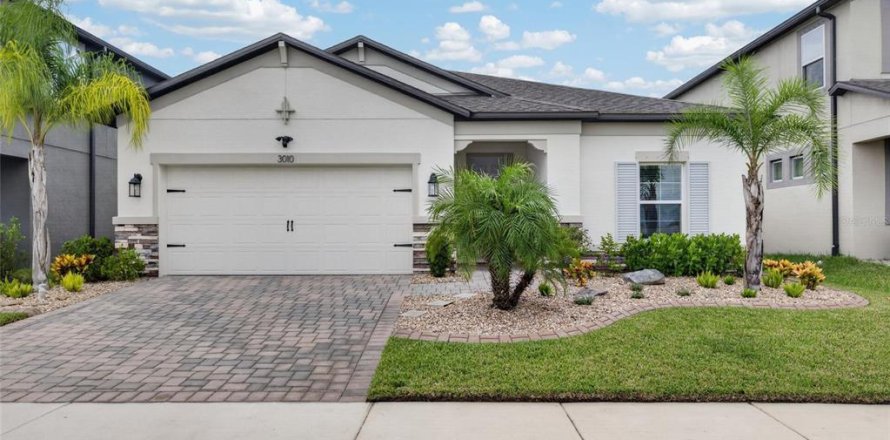 House in Wimauma, Florida 3 bedrooms, 205.04 sq.m. № 2396873