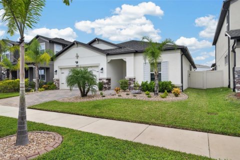 House in Wimauma, Florida 3 bedrooms, 205.04 sq.m. № 2396873 - photo 8