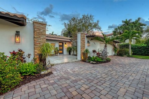 Casa en venta en Sarasota, Florida, 3 dormitorios, 248.61 m2 № 2233516 - foto 2