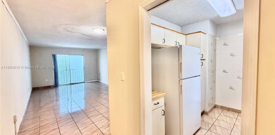 Condo à Miami, Floride, 2 chambres  № 1949258