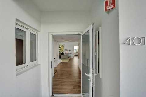 Condo in Fort Lauderdale, Florida, 3 bedrooms  № 2303579 - photo 9