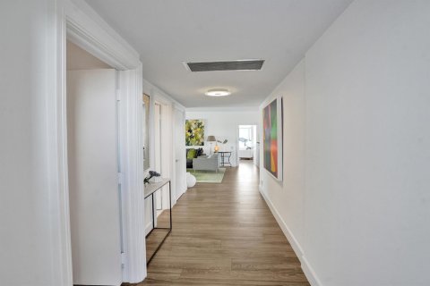 Condo in Fort Lauderdale, Florida, 3 bedrooms  № 2303579 - photo 10
