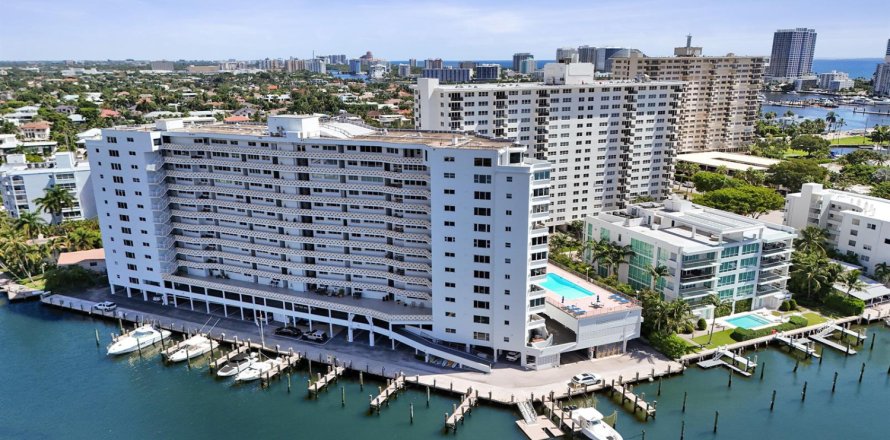Condo in Fort Lauderdale, Florida, 3 bedrooms  № 2303579