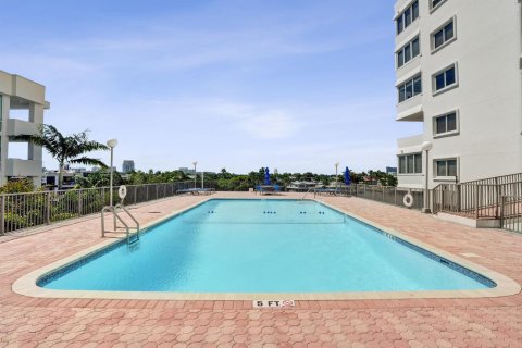 Condo in Fort Lauderdale, Florida, 3 bedrooms  № 2303579 - photo 6