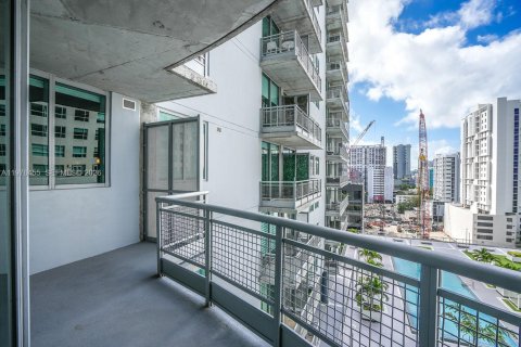 Condo in Miami, Florida  № 2040496 - photo 9