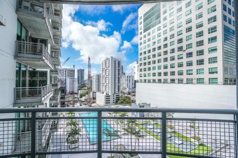 Condo in Miami, Florida  № 2040496 - photo 7