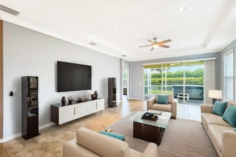House in Cape Coral, Florida 3 bedrooms, 178.93 sq.m. № 1254434 - photo 6