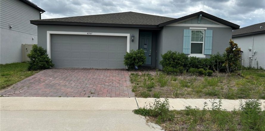 House in Haines City, Florida 4 bedrooms, 184.78 sq.m. № 2393708