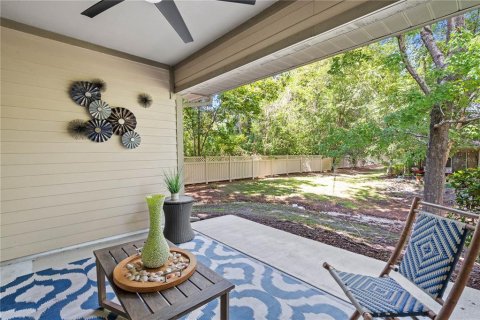 Condo in Gainesville, Florida, 2 bedrooms № 2226041 - photo 22