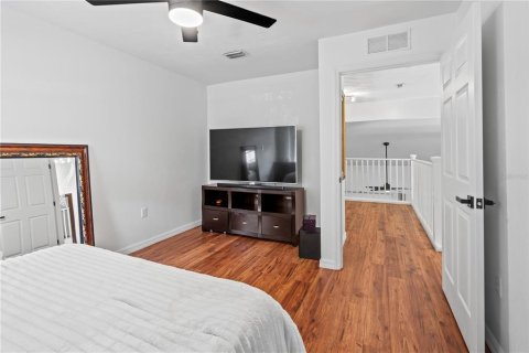 Condo in Gainesville, Florida, 2 bedrooms № 2226041 - photo 20