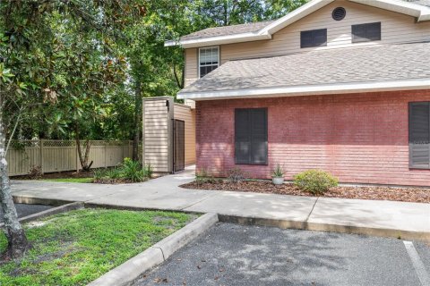 Condo in Gainesville, Florida, 2 bedrooms № 2226041 - photo 24