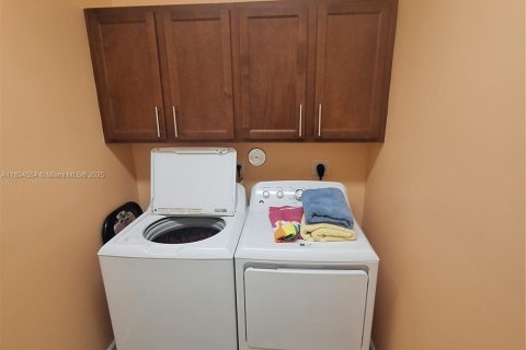 Villa ou maison à vendre à Port St. Lucie, Floride: 2 chambres, 150.13 m2 № 1947002 - photo 13