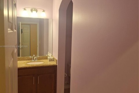 Villa ou maison à vendre à Port St. Lucie, Floride: 2 chambres, 150.13 m2 № 1947002 - photo 8