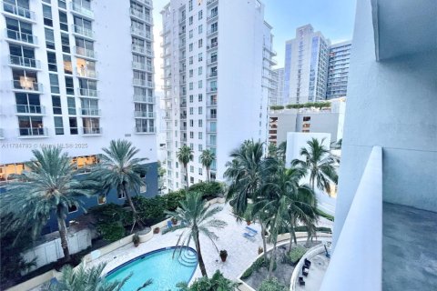 Купить кондоминиум в Майами, Флорида 1 спальня, 74.88м2, № 1958774 - фото 17