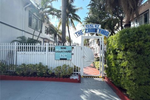 House in Miami Beach, Florida 2 bedrooms, 60.39 sq.m. № 1952496 - photo 19