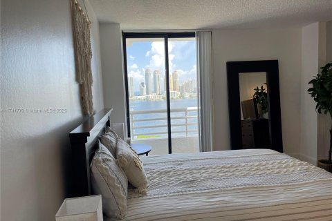 Copropriété à vendre à Aventura, Floride: 2 chambres, 91.97 m2 № 1859887 - photo 9