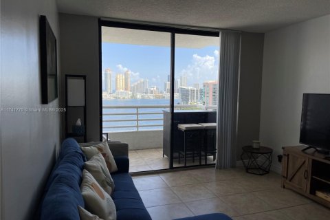 Copropriété à vendre à Aventura, Floride: 2 chambres, 91.97 m2 № 1859887 - photo 1